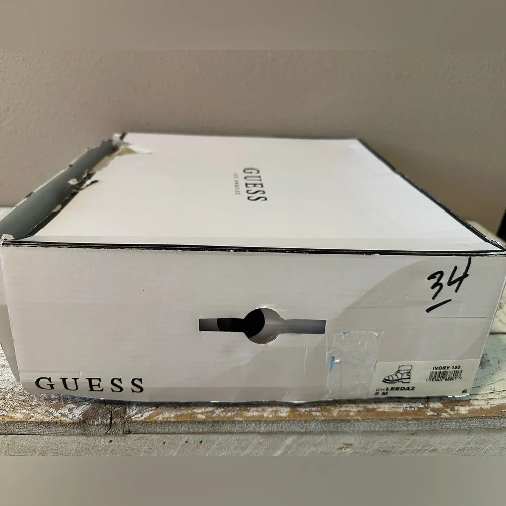 Guess Leeda2 Logo Winter Ankle Boots - NIB